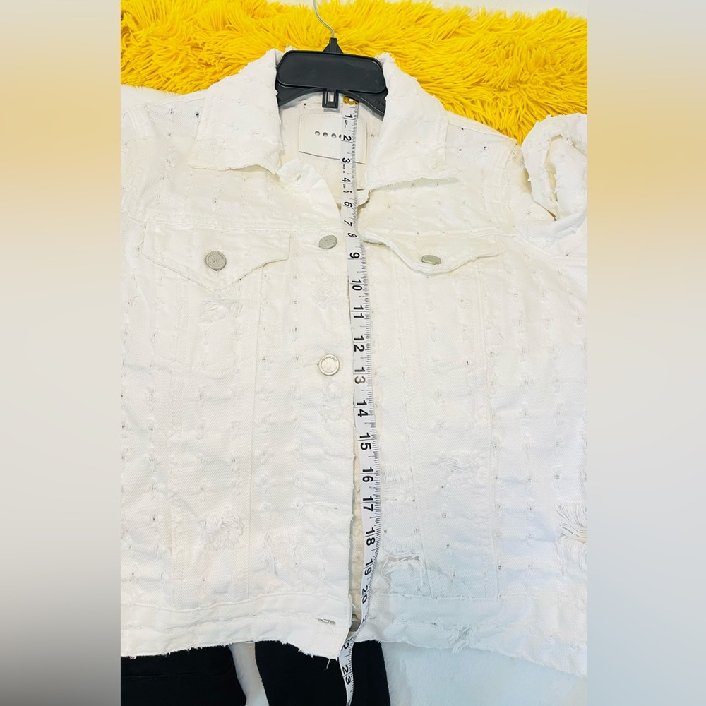 Blank NYC Distressed White Textured Jean Jacket size XS - Picture 3 of 10